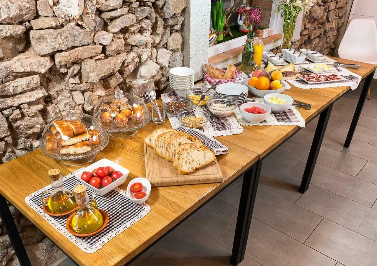 Emphasis Guest House Caserras Casserres