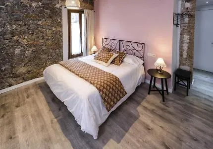 Emphasis Guest House Caserras
